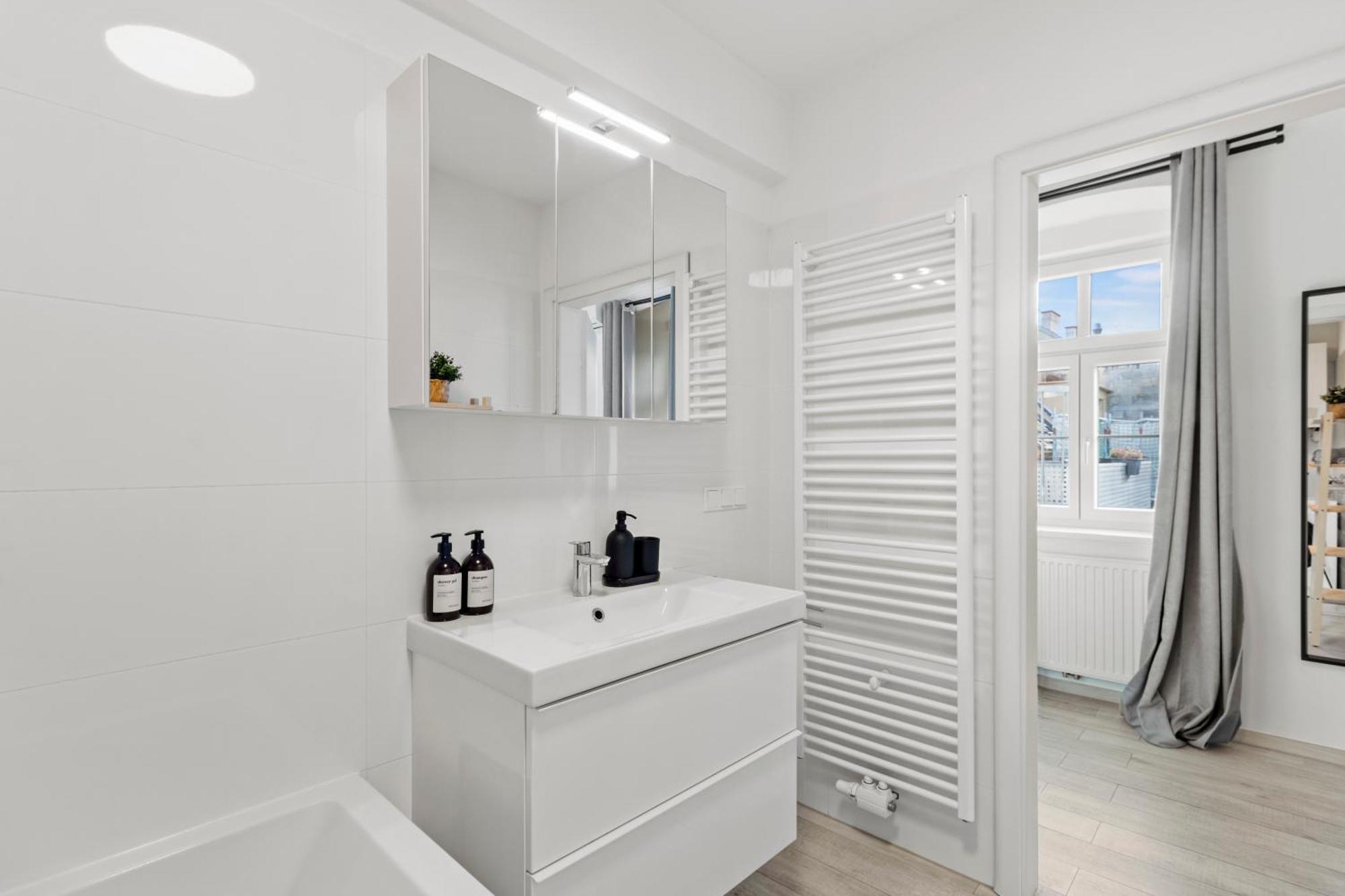 Terrace - 75 M² - Near Wiener Stadthalle מראה חיצוני תמונה